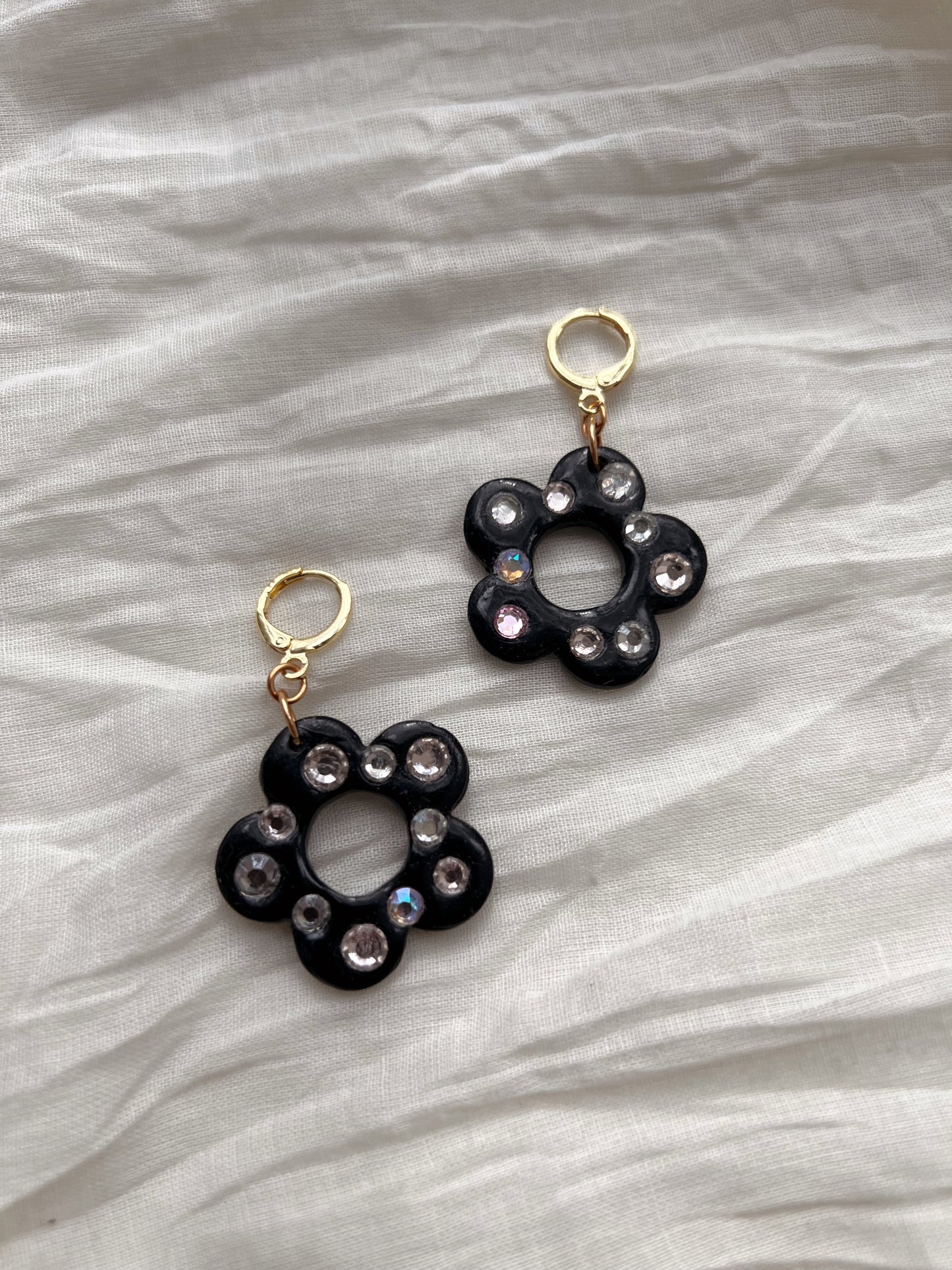 Bedazzled Flower Huggies