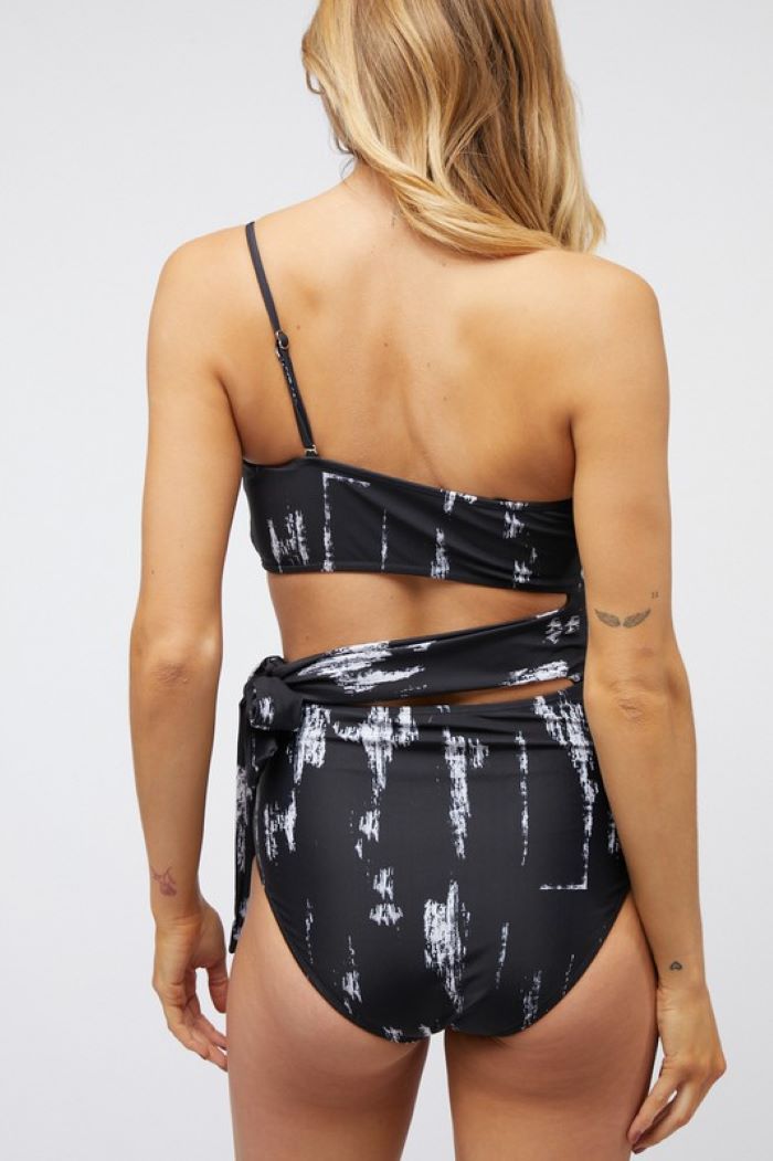 The Roxanne One Piece
