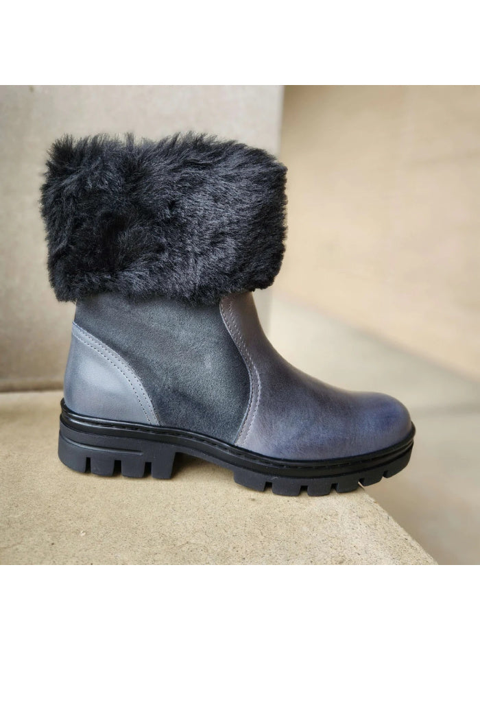 ERIC MICHAEL AVON BOOT