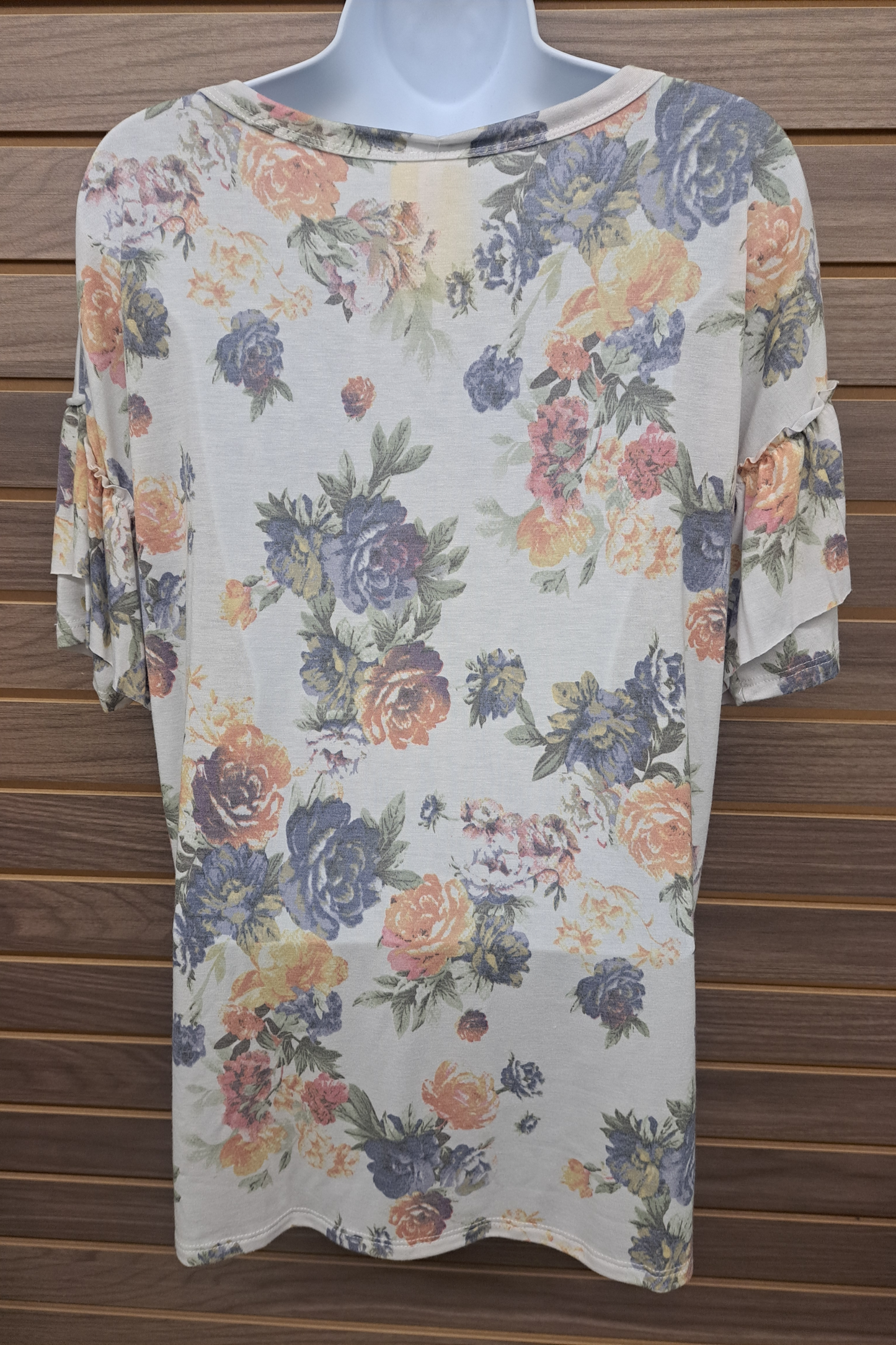 Floral tieRed ruffle sleeve