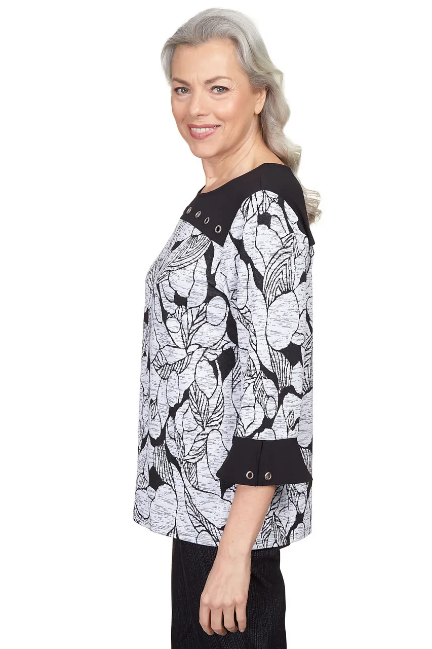 Jacquard Bordered Flutter Sleeve Top