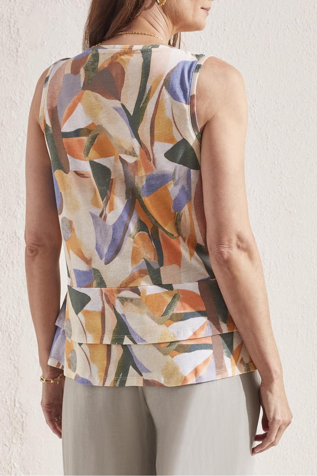 Sleeveless top with double frill