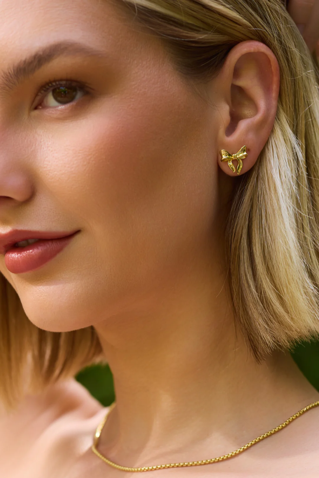 Lova Bow Stud Earrings