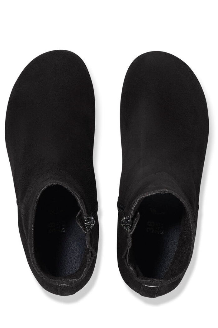 Ebba Narrow Width In Black Suede