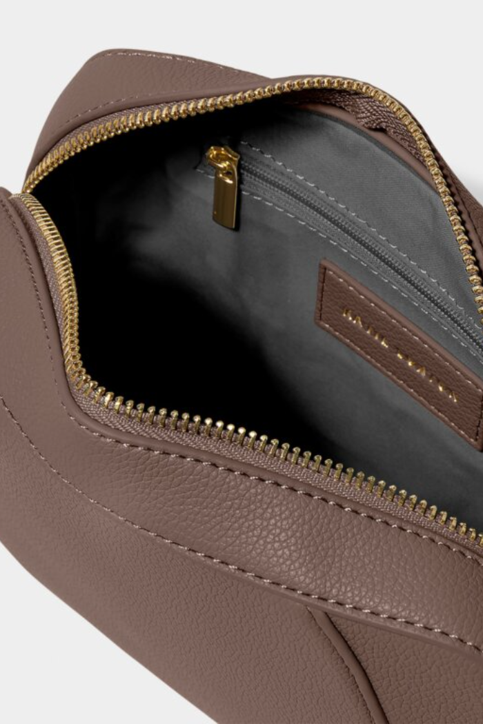 Hana Crossbody | Chocolate