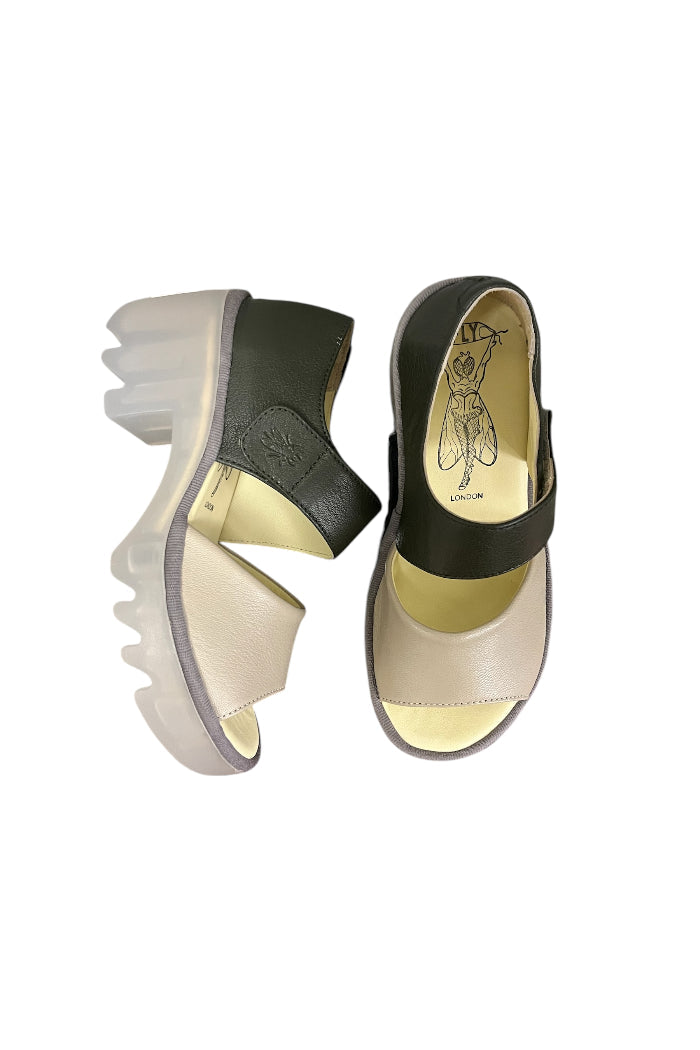Fly London TAAR558FLY Sandals