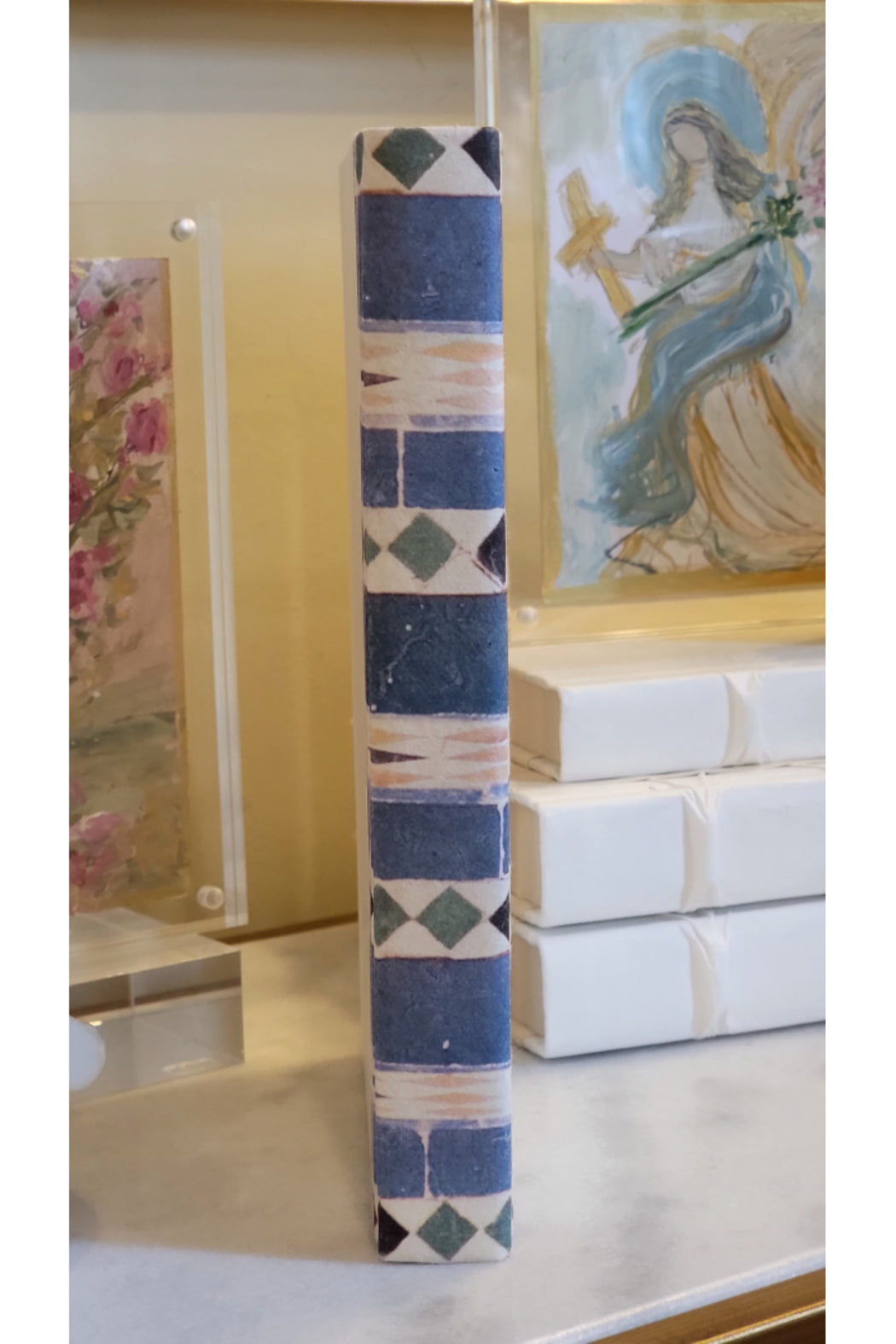 DECORATIVE BOOOKS (BLUE/WHITE)