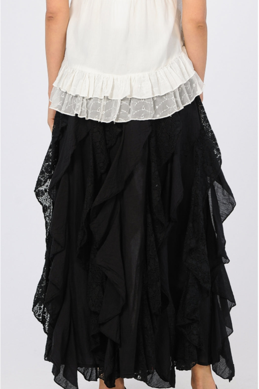 RUFFLED LONG BLACK SKIRT