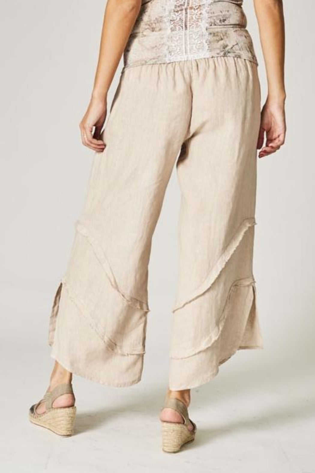 Linen Pants w/ Detail at Bottom
