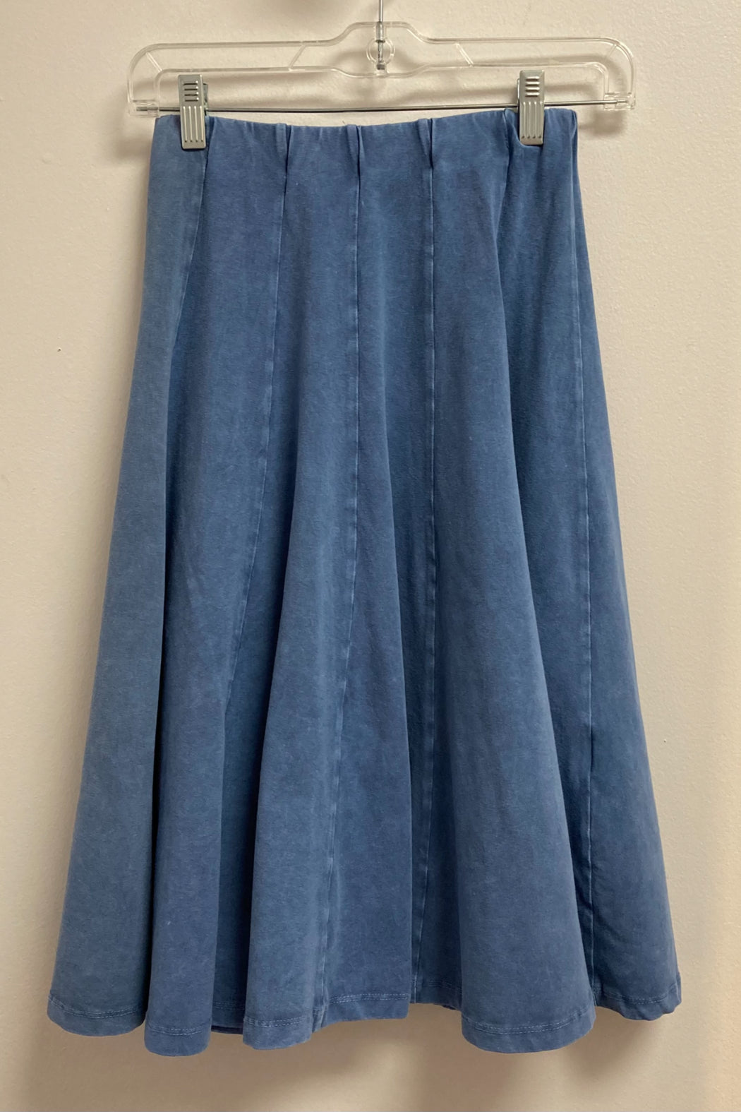 Mineral wash panel skirt