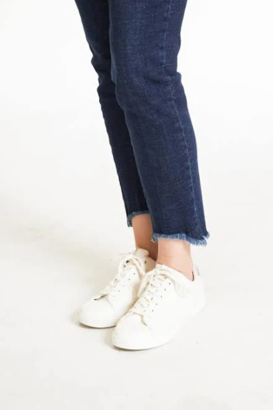 PULL ON 5 PKT HI-LO FRINGE HEM ANKLE JEAN