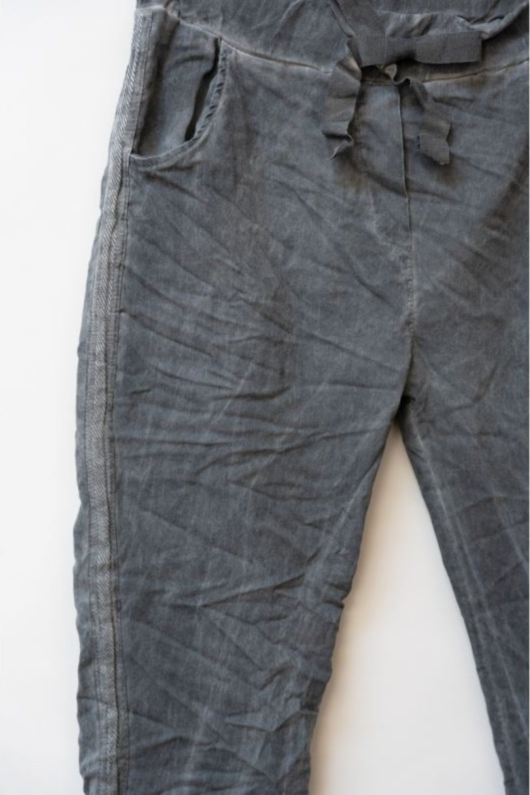 Ribbon Side Embellishment Jegging