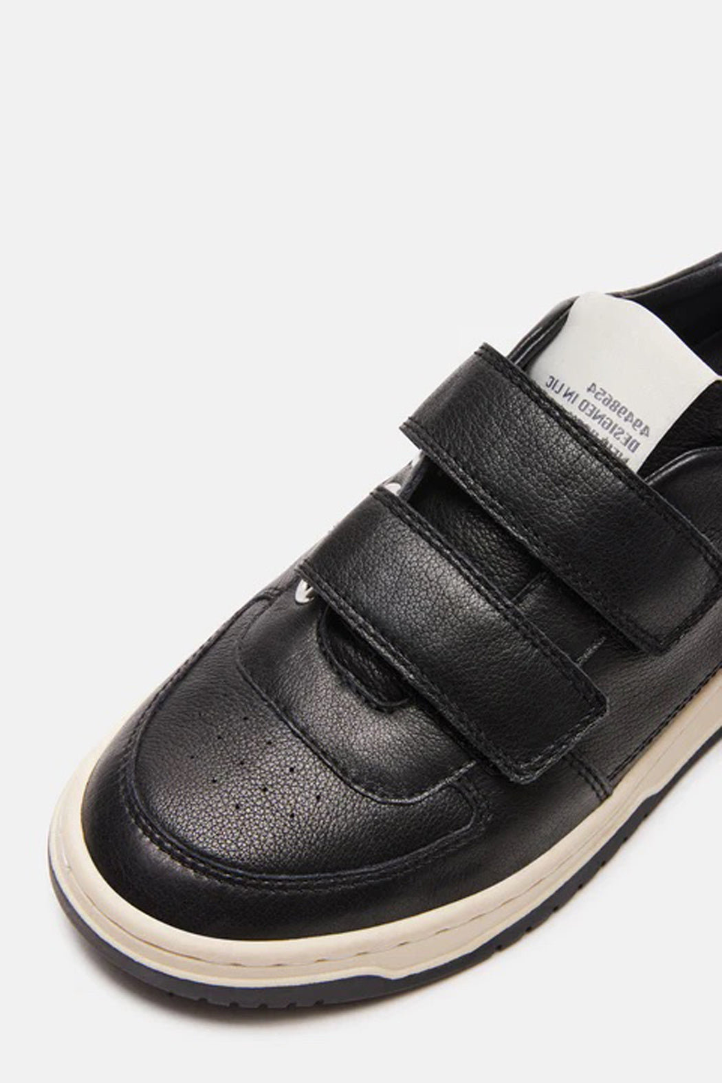 Emirie Sneaker