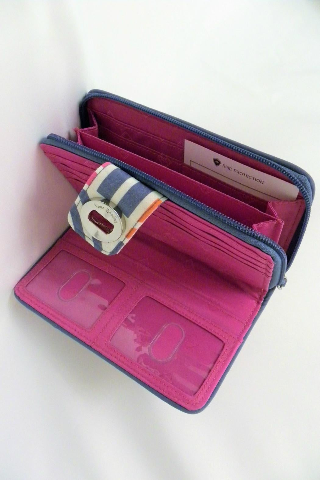 Geo Medallions Turnlock