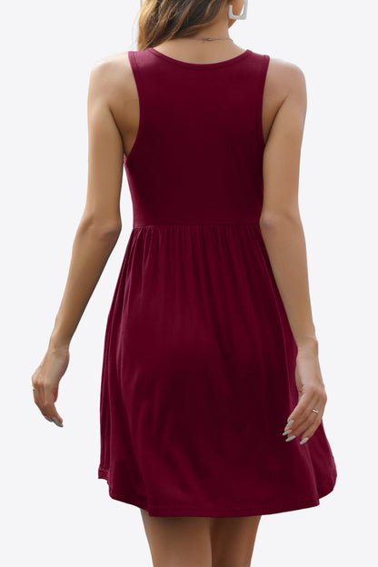 Round Neck Sleeveless Dress With Pockets