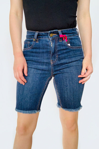 Dollhouse Driftwood Short