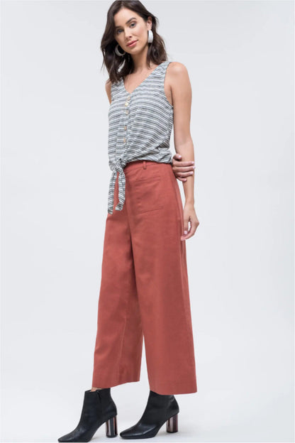 Pockets Terracotta Crop Pants