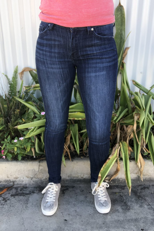 Mid Rise Super Skinny Jean
