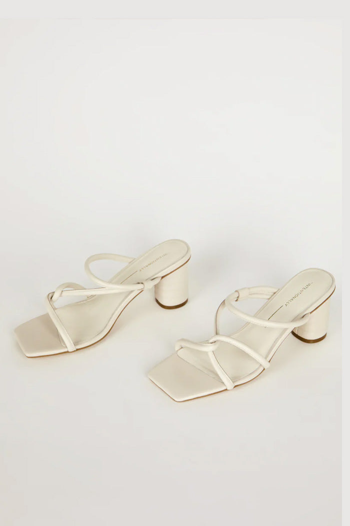 Kamill Sandal
