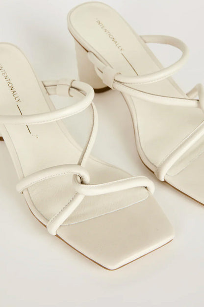 Kamill Sandal
