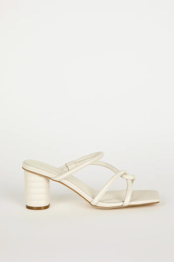 Kamill Sandal