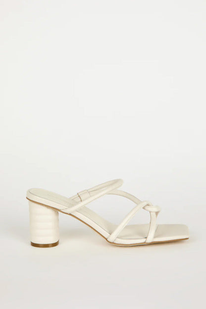 Kamill Sandal