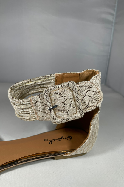 Pointed Toe Flat