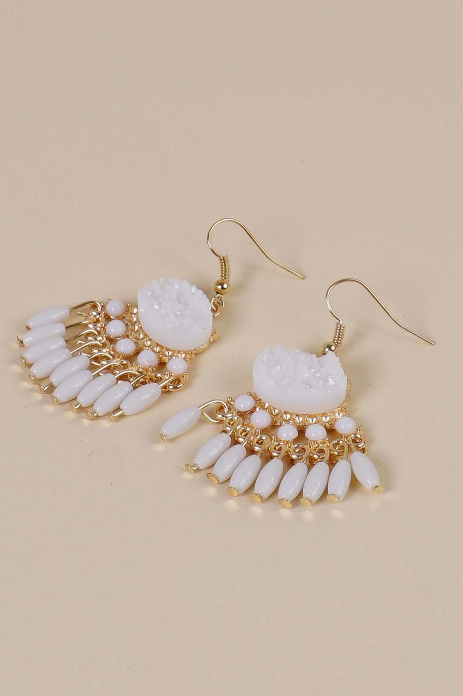 Dangle color earrings