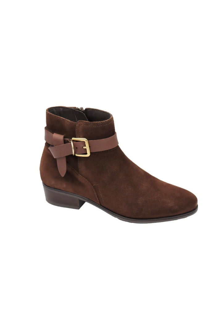 ERIC MICHAEL PETRA DEMI BOOT