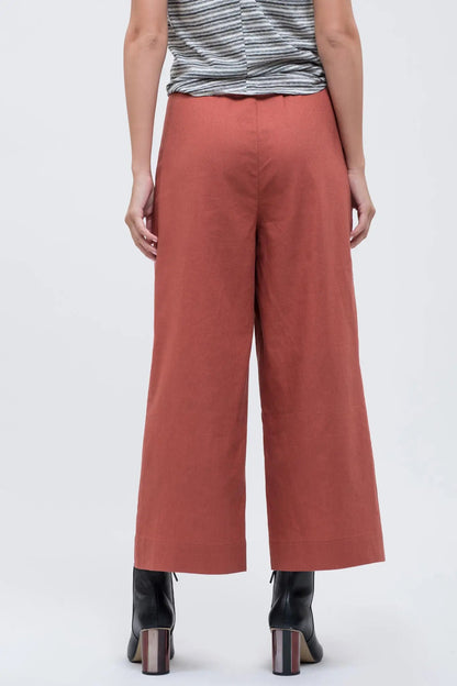 Pockets Terracotta Crop Pants