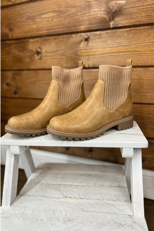 Corky's Cabin Fever Caramel Boot