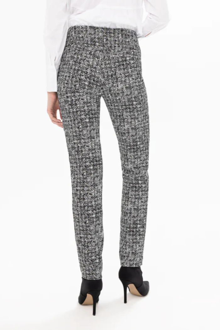 Pull-On Ankle Pant with Tummy Control