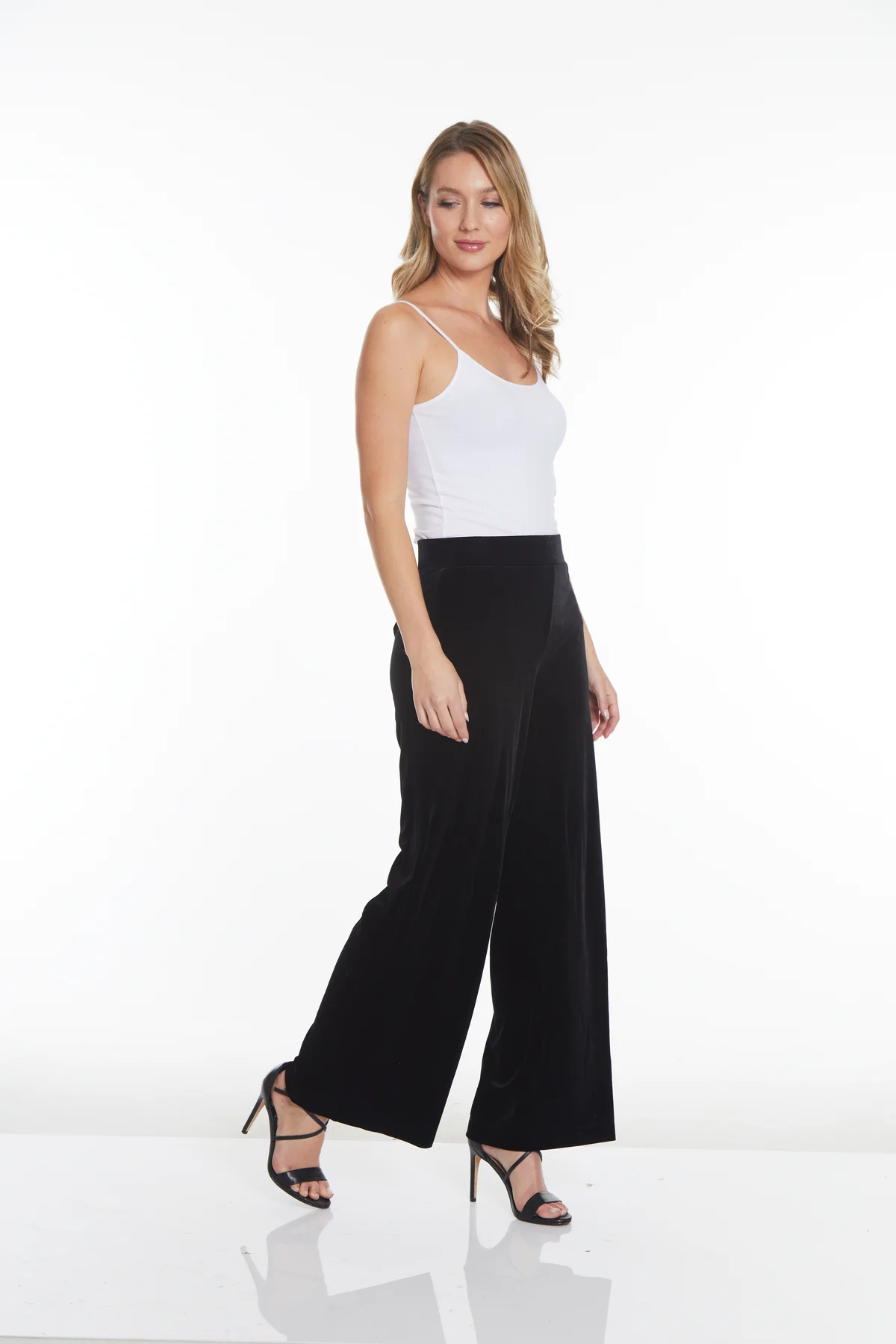PULL-ON WIDE LEG VELVET PANT