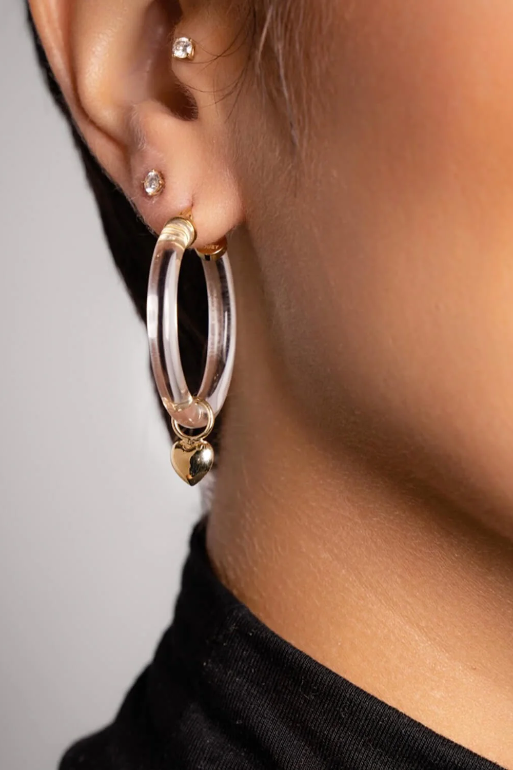 FLOWER/HEART CHARM LUCITE HOOPS