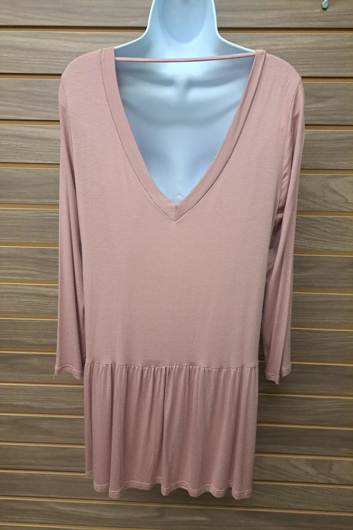 Low back ruffle pocket top