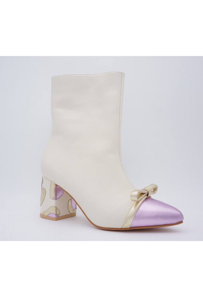 CLEO BOOTIE
