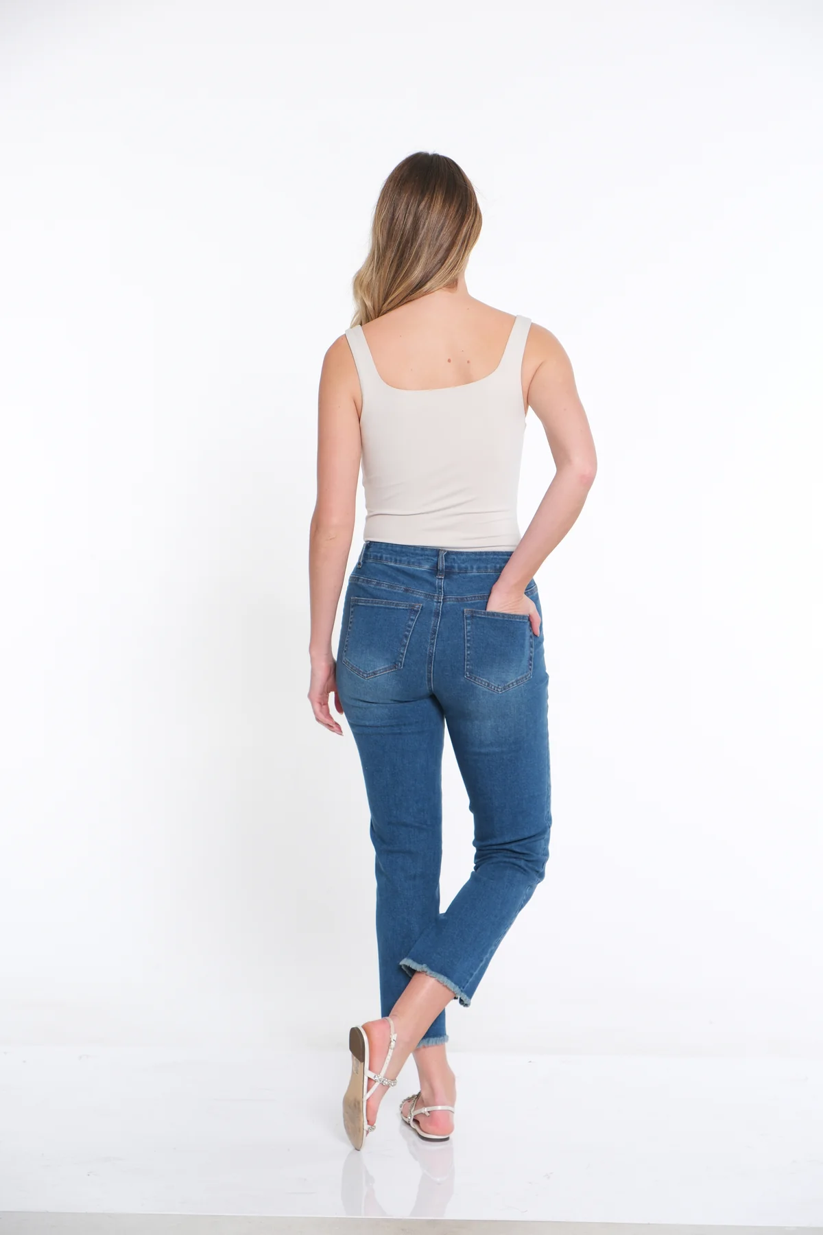 CENTER SEAMED DENIM ANKLE JEAN