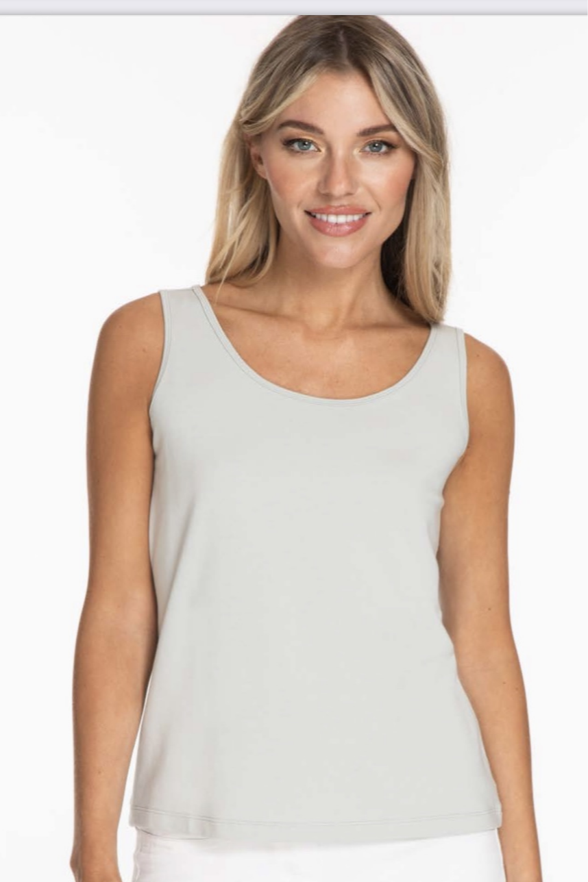 Double scoop neck tank