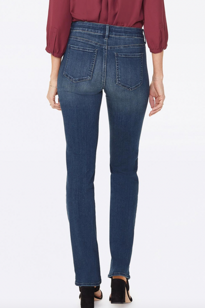 Marilyn Straight Jeans - Bernal Wash