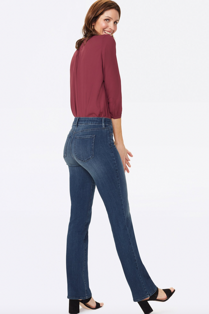 Marilyn Straight Jeans - Bernal Wash