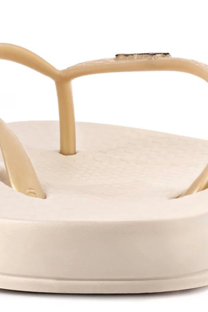 IPanema Ana Beige/Gold Flip Flops