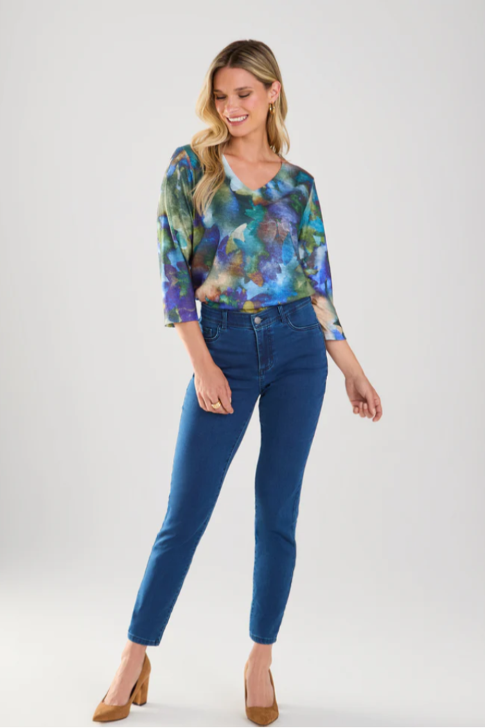 3/4 SLEEVE V NECK TOP