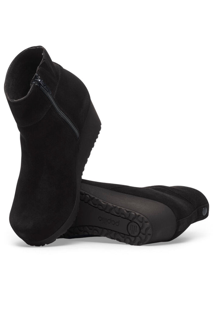 Ebba Narrow Width In Black Suede