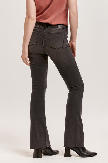 Jaxtyn Bootcut Fit High Rise