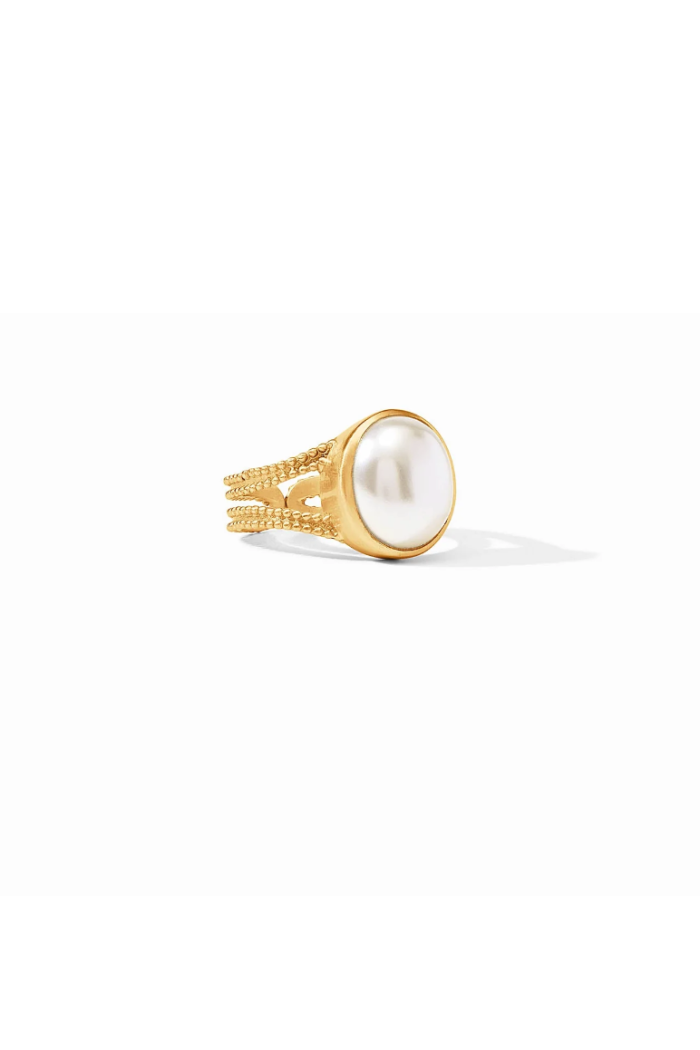 Cabochon Ring