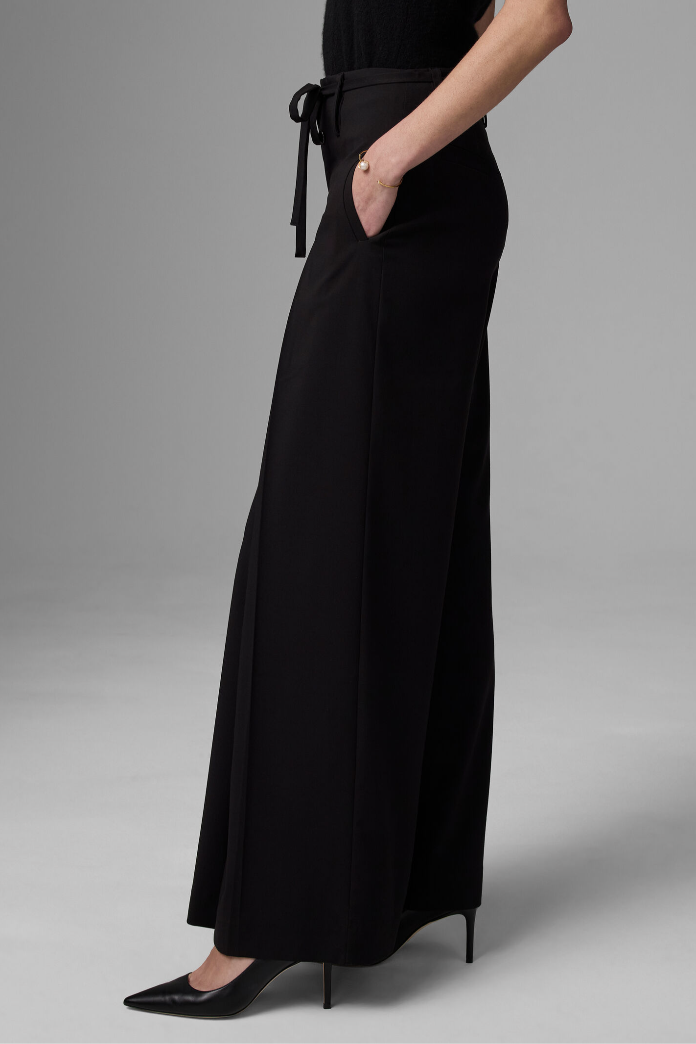 Milan Apron Pant - Caviar