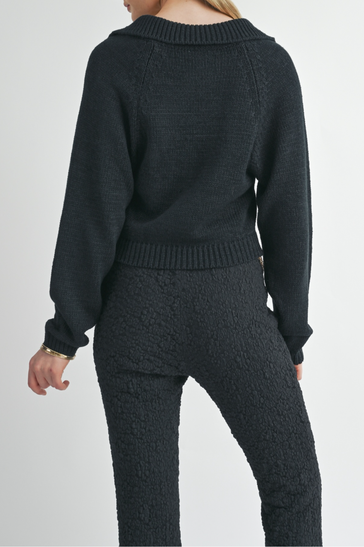 COLLARED SWEATER