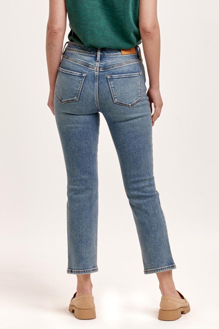 Frankie Straight Fit High Rise Cropped Jeans