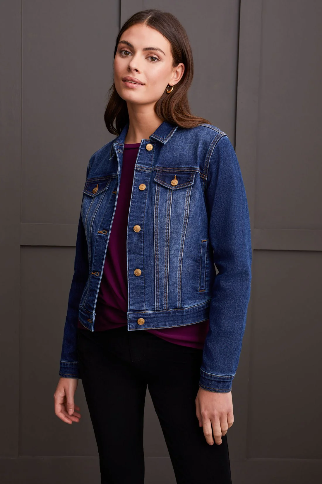 CLASSIC DENIM JACKET WITH POCKETS