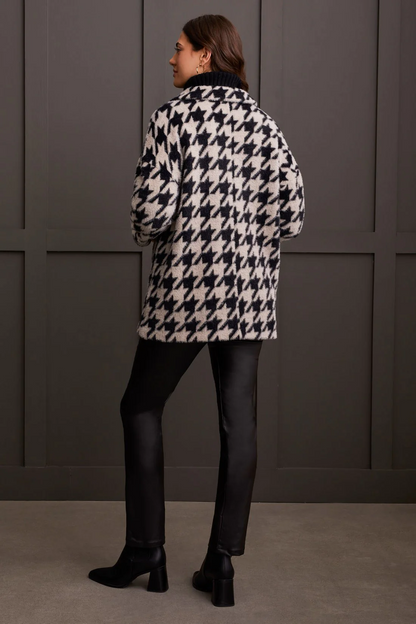 PLUSH SOFT KNIT HOUNDSTOOTH DOUBLE BREASTED COAT